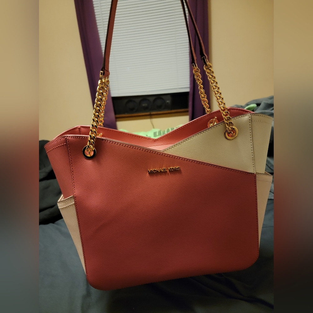 Pink Michael Kors Shoulder Bag
